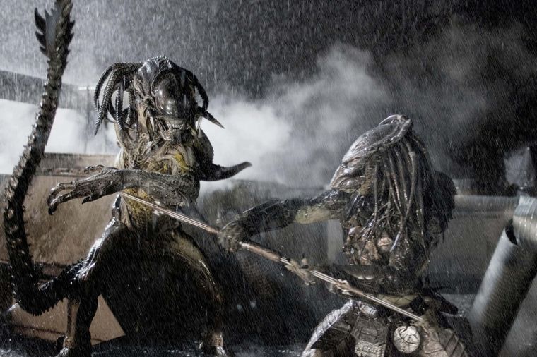 Wolf contra el Predaliente en Alien vs Predator: Requiem