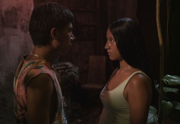 Ernesto Melendez y Paloma Alvamar en Temporada de huracanes. 