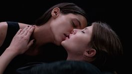 La película tiene una duración de 116 minutos
