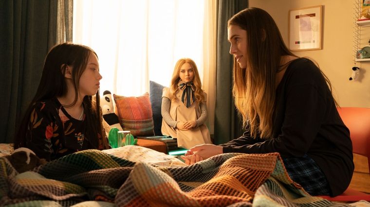 La película adquiere un giro siniestro cuando Megan toma consciencia de sí misma. La película adquiere un giro siniestro cuando Megan toma consciencia de sí misma.