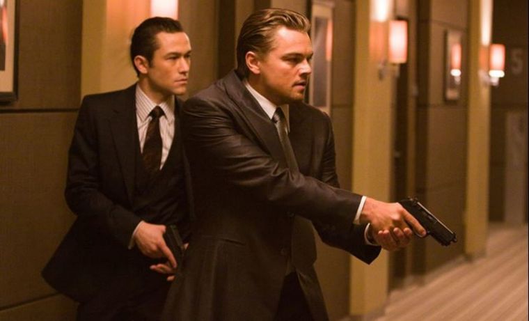 DiCaprio y Gordon-Levitt en la película de Nolan, Inception DiCaprio y Gordon-Levitt en la película de Nolan, Inception