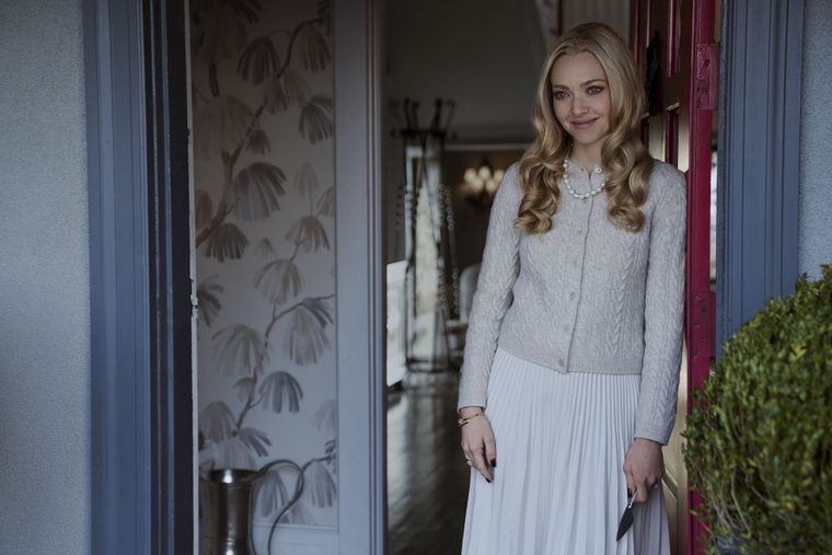 Amanda Seyfried como Nina Winchester, una mujer que esconde más de lo que aparenta. Amanda Seyfried como Nina Winchester, una mujer que esconde más de lo que aparenta.