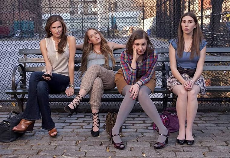Allison Williams, Jemima Kirke, Lena Dunham y Zosia Mamet en Girls. Allison Williams, Jemima Kirke, Lena Dunham y Zosia Mamet en Girls.