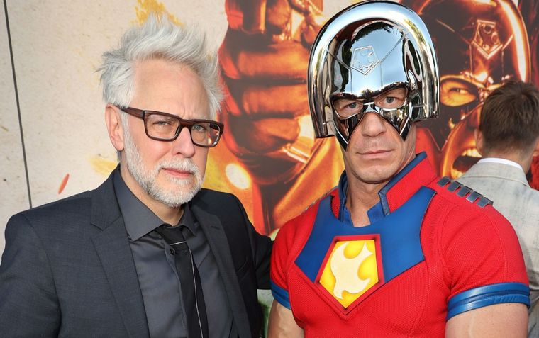 James Gunn junto a John Cena, el protagonista de la exitosa serie de HBO