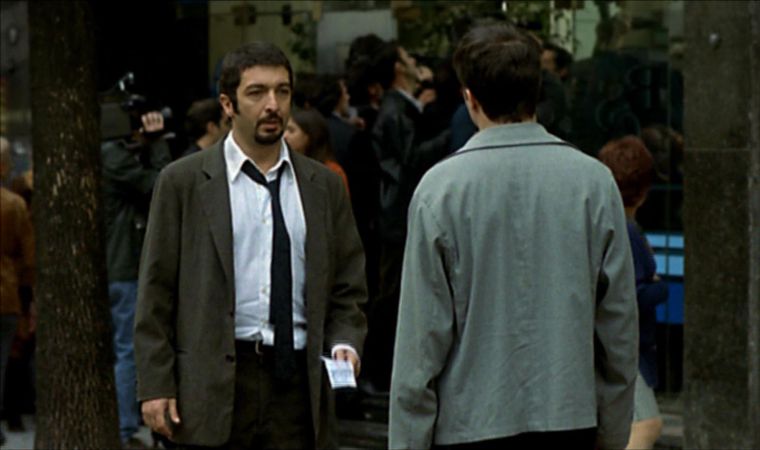 Ricardo Darín y Gastón Pauls en la aclamada Nueve Reinas (2000)