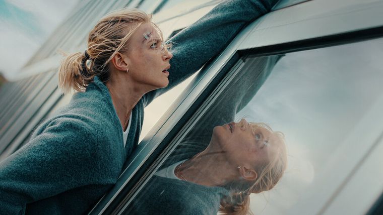 Jeanne Goursaud protagoniza Exterritorial. Jeanne Goursaud protagoniza Exterritorial.