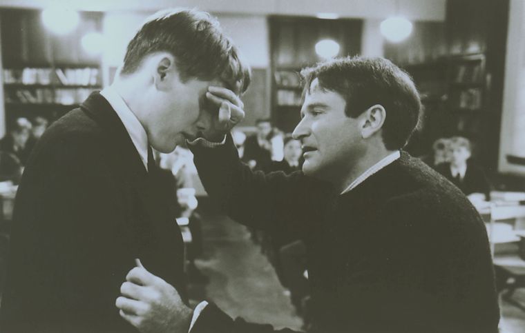 Ethan Hawke y Robin Williams compartieron pantalla en La sociedad de los poetas muertos