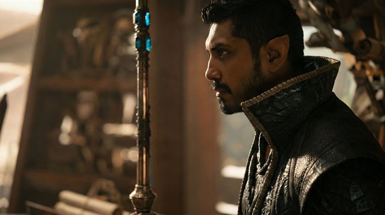 El rey Namor no se perderá la batalla...tampoco el hecho de conocer a Sue Richards. El rey Namor no se perderá la batalla...tampoco el hecho de conocer a Sue Richards.