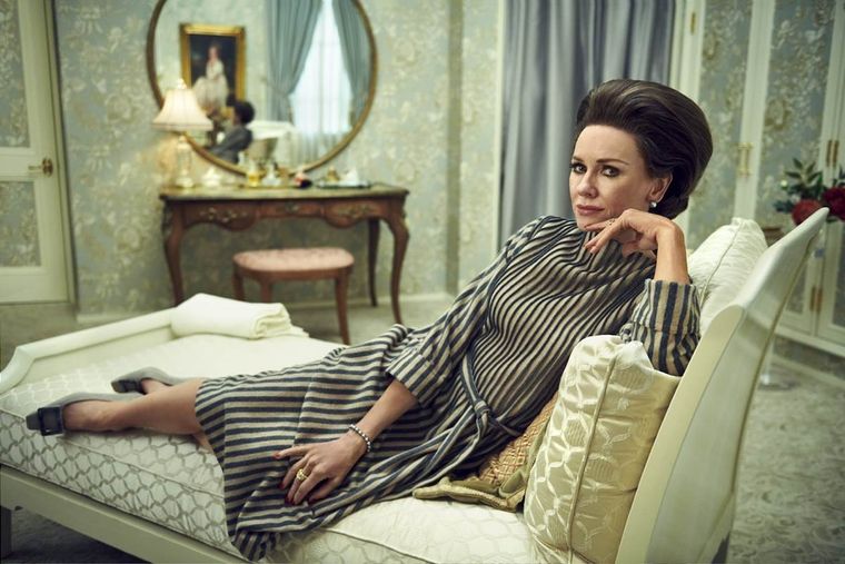Naomi Watts le da vida a Babe Paley en la nueva serie de Ryan Murphy.
