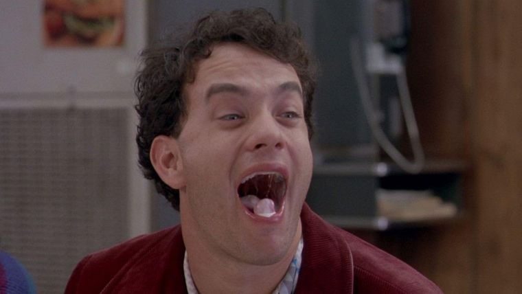 Tom Hanks como el niño Josh Baskins convertido en adulto