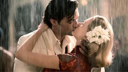 Nicole Kidman y Hugh Jackman protagonizan Australia (2011), dirigida por Baz Luhrmann.