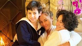 jennifer lopez festeja el cumpleanos de sus mellizos con un emotivo y tierno mensaje