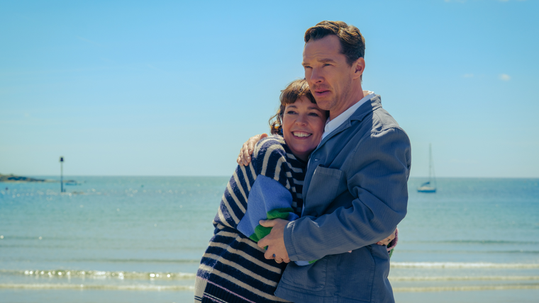 Benedict Cumberbatch y Olivia Colman pasan del amor al odio en un abrir y cerrar de ojos. Benedict Cumberbatch y Olivia Colman pasan del amor al odio en un abrir y cerrar de ojos.