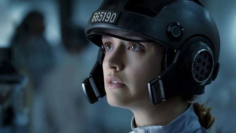 Olivia Cooke reveló que durante una de las primeras pasadas de Ready Player One recibió varias correcciones por parte del oscarizado director