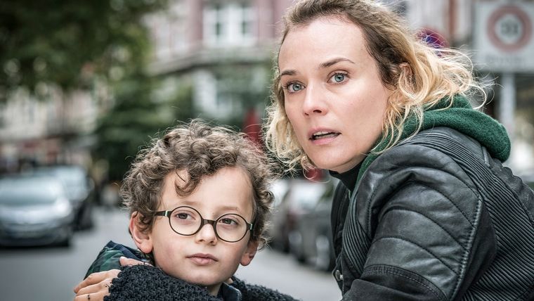 Diane Kruger y Rafael Santana en En la penumbra. Diane Kruger y Rafael Santana en En la penumbra.