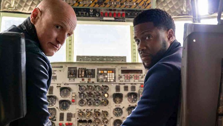 Kevin Hart y Woody Harrelson protagonizan esta entretenida comedia de acción