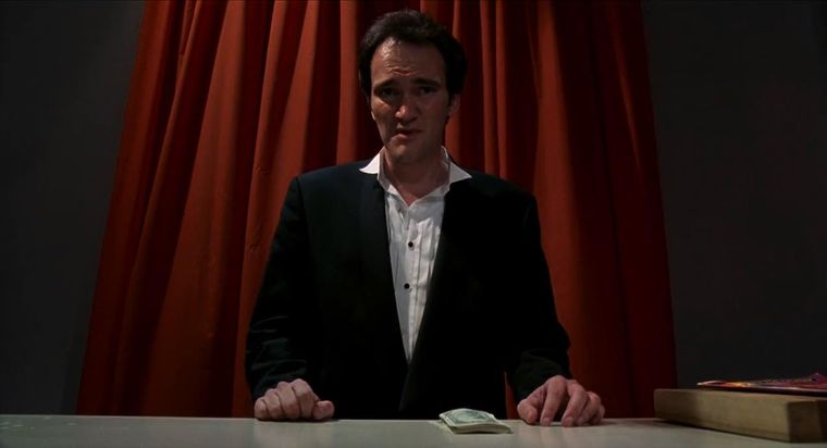 Quentin Tarantino como Chester, en la comedia de 1995 Cuatro habitaciones
