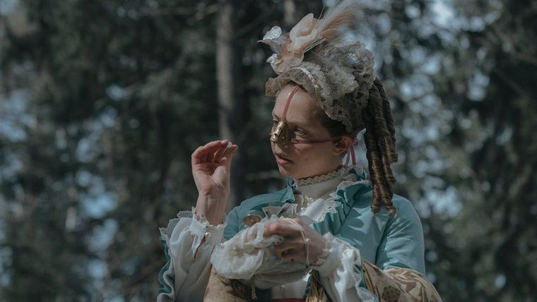 Lea Myren, en el papel de Elvira, protagoniza The Ugly Stepsister. Lea Myren, en el papel de Elvira, protagoniza The Ugly Stepsister.