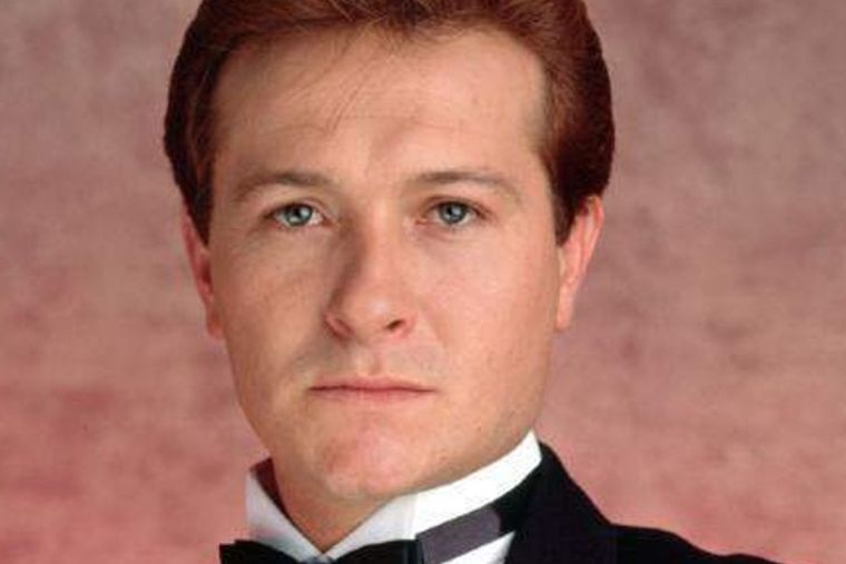 Cuántos años tenía Arturo Peniche cuando protagonizó María Mercedes.