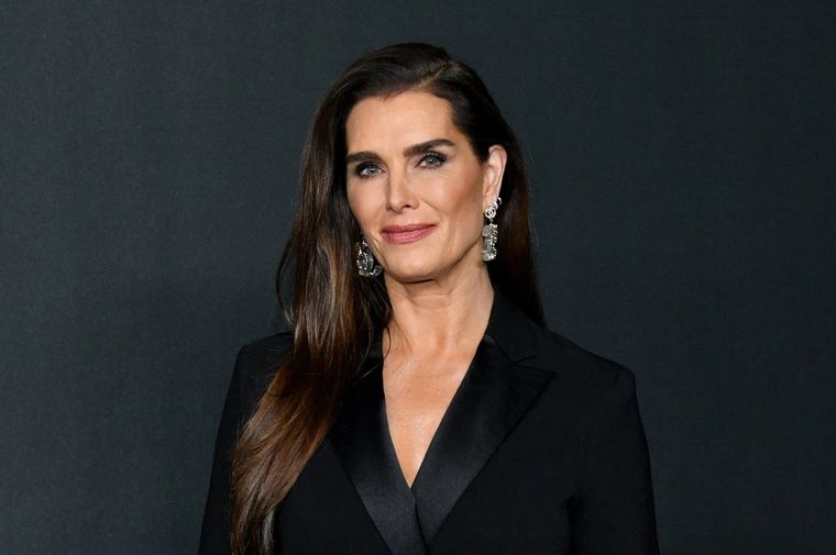 Brooke Shields se refiere a su dura infancia