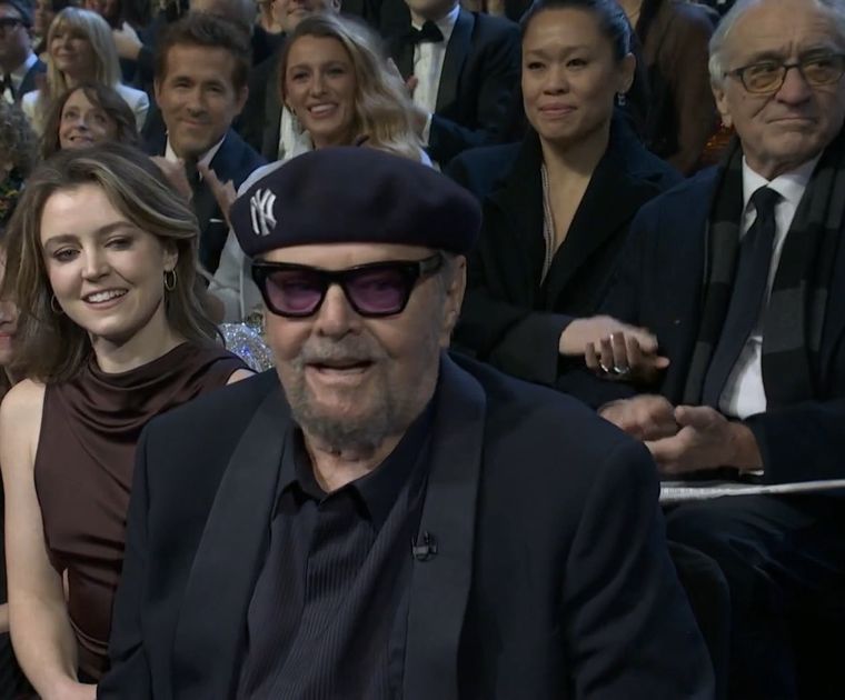 Nicholson sorprendió a todos al asistir al 50 aniversario de Saturday Night Live