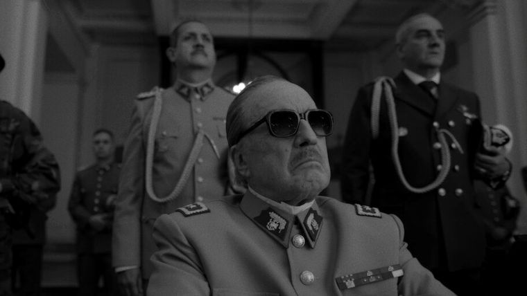 El conde (2023), dirigida por Pablo Larraín. El conde (2023), dirigida por Pablo Larraín.