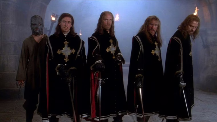 El hombre de la máscara de hierro, película dirigida por Randall Wallace. El hombre de la máscara de hierro, película dirigida por Randall Wallace.