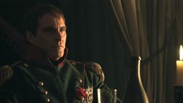 Joaquín Phoenix es Napoleón en lo nuevo de Ridley Scott