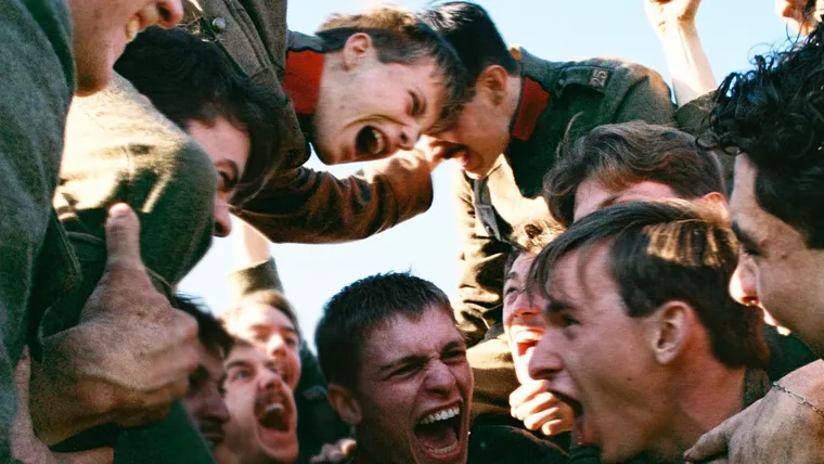 La película está ubicada en la Primera Guerra Mundial. La película está ubicada en la Primera Guerra Mundial.