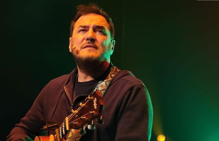 Ismael Serrano nació el 9 de marzo de 1974 en Madrid, España.