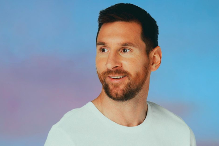 Lionel Messi habla otro idioma además del español.