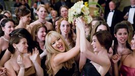 Kate Hudson y Anne Hathaway protagonizan Guerra de Novias.