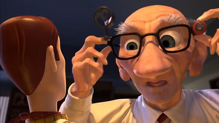 El Limpiador de Toy Story es también el abuelito que juega ajedrez en El Juego de Geri El Limpiador de Toy Story es también el abuelito que juega ajedrez en El Juego de Geri