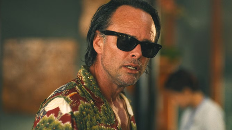 Walton Goggins interpreta a Rick en The White Lotus