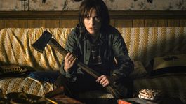 stranger things: la perturbadora teoria sobre joyce byers que se hizo viral