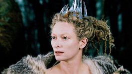 Tilda Swinton como la Bruja Blanca en la primera entrega de Las Crónicas de Narnia.