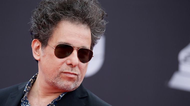 Andrés Calamaro tendrá una participación en la serie que se grabó íntegramente en cuarentena