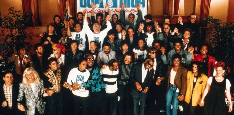 Una gran cantidad de artistas se unió para grabar una canción que quedó en la historia