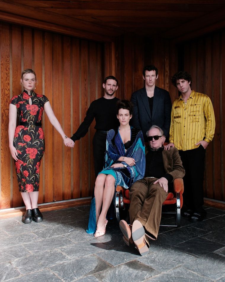 Protagonizada por Elle Fanning, Riley Keough y Callum Turner, la cinta de MUBI se centra en cuatro hermanos cuya vida, aparentemente perfecta, se desmorona cuando comienzan a salir a la luz los secretos de la familia. Protagonizada por Elle Fanning, Riley Keough y Callum Turner, la cinta de MUBI se centra en cuatro hermanos cuya vida, aparentemente perfecta, se desmorona cuando comienzan a salir a la luz los secretos de la familia.