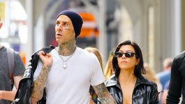 preocupacion por la salud de travis barker tras ser hospitalizado en los angeles