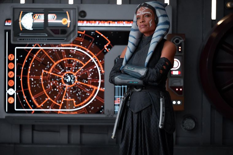La Jedi Ahsoka Takano, interpretada por Rosario Dawson