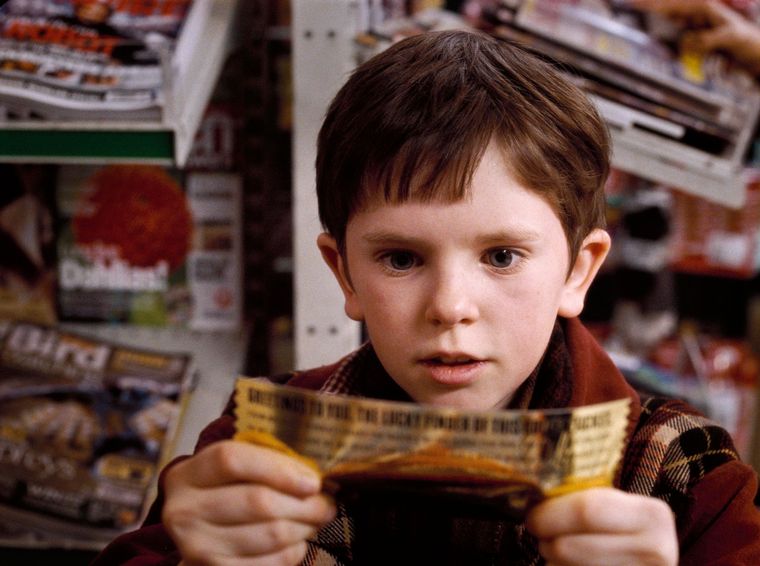 Freddie Highmore era solo un niño cuando interpretó a Charlie en Charlie y la fábrica de chocolate