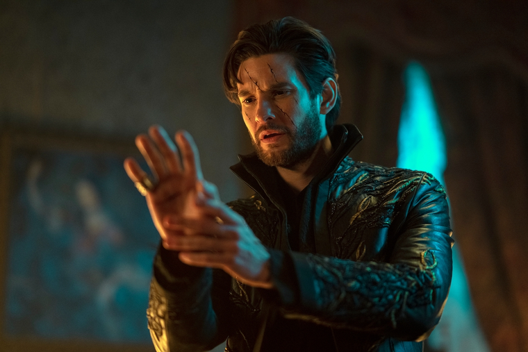 Ben Barnes está de regreso como El Oscuro