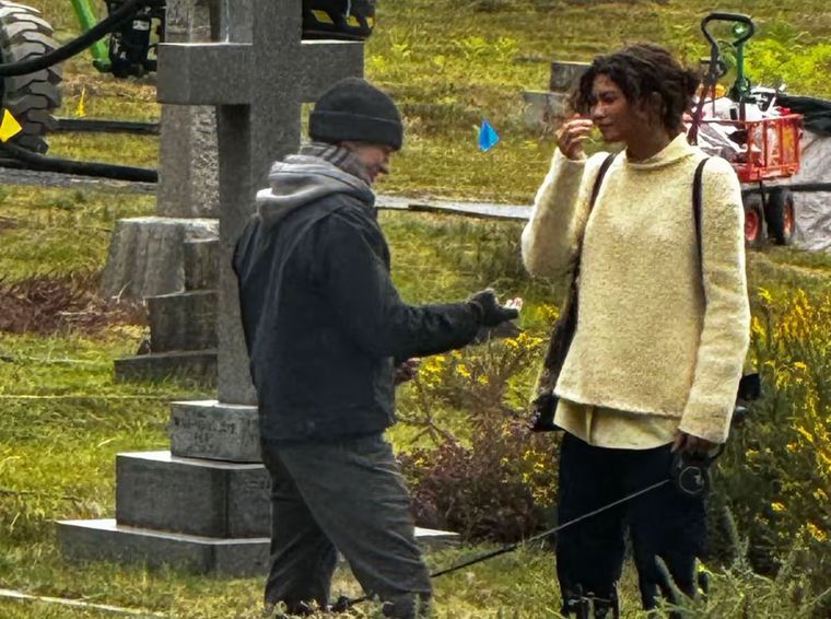 Tom Holland y Zendaya en Glasgow durante el rodaje de Spider-Man: Brand New Day. Tom Holland y Zendaya en Glasgow durante el rodaje de Spider-Man: Brand New Day.