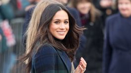 Meghan Markle reaparece en público luciendo un obsequió de Carlos III como mensaje a la monarquía