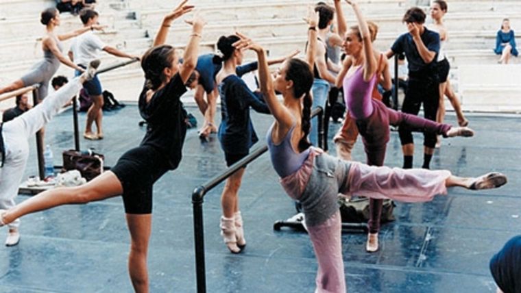 En la película participaron grandes artistas como Participan Susan Jaffe, Julie Kent, Julio Bocca, Angel Corella, Amanda McKerrow, Alessandra Ferri y otros. En la película participaron grandes artistas como Participan Susan Jaffe, Julie Kent, Julio Bocca, Angel Corella, Amanda McKerrow, Alessandra Ferri y otros.