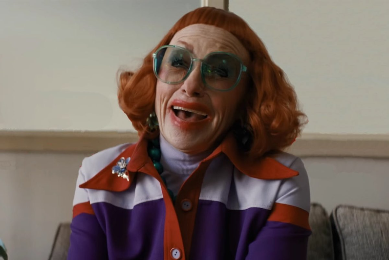 Amy Madigan interpreta a la escalofriante tía Gladys. Amy Madigan interpreta a la escalofriante tía Gladys. 