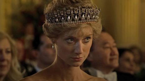 Elizabeth Debicki como la princesa Diana