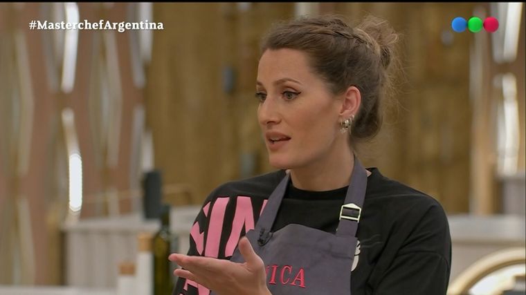 Nuevo round de Mica con el jurado.