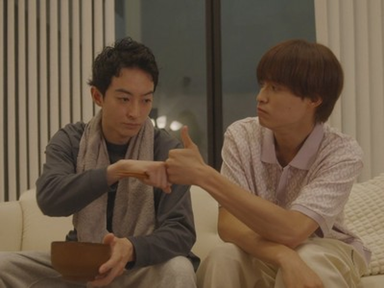 La serie cuenta con 12 capítulos de 20 minutos cada uno. La serie cuenta con 12 capítulos de 20 minutos cada uno.